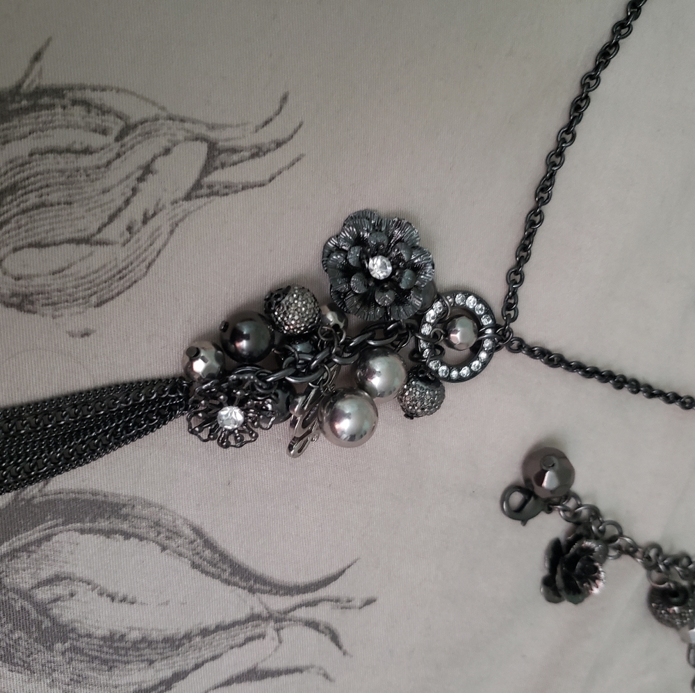 Jewelry - Picture 2 of 3